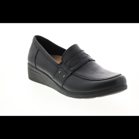 🌸 2 x $30 🌸 Brand new, never worn Earth Origins Shoes - Picture 1 of 7